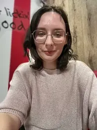 The_Snowwhitee webcam model stream image