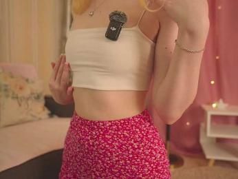 LilithVermillion webcam model stream image