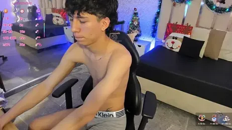 kaelwolf_tay webcam stripchat model stream image