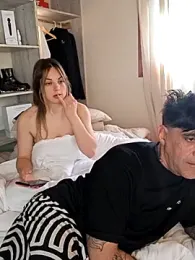 Elnonoykeila77 webcam model stream image