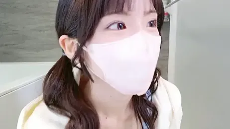 -minami- webcam model stream image