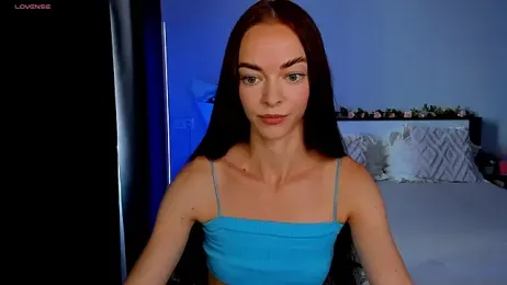 Undertheskin webcam model stream image