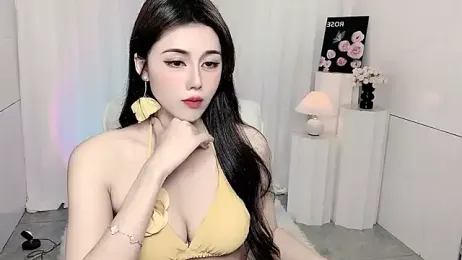 Alma_va webcam stripchat model stream image
