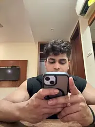 Vihaaanfucks webcam stripchat model stream image