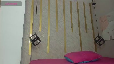 Abril_Hills webcam model stream image