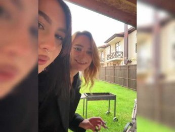 CurvyWoman- webcam model stream image