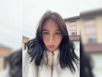 CurvyWoman- webcam model stream image