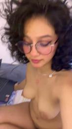 Hot_crisps1 webcam model stream image