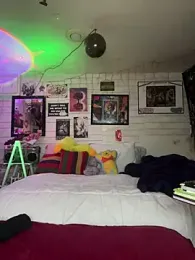TrenaAnne webcam model stream image