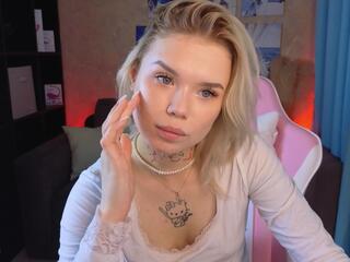 Bree Beldon webcam flirt4free model stream image
