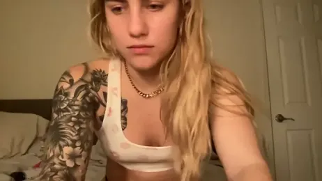 NatalieKneals webcam model stream image
