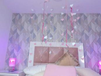 EvaSterling webcam model stream image