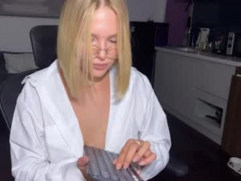 mia_floo webcam model stream image