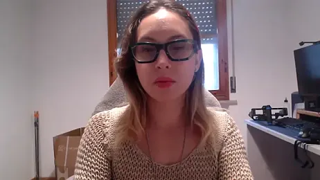 L_Sofia webcam model stream image