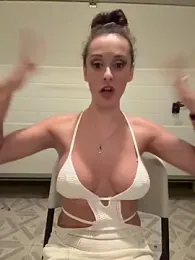 therealbeverlycious webcam model stream image