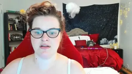 naughtylittlebella webcam stripchat model stream image