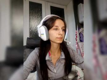 KikNika webcam model stream image