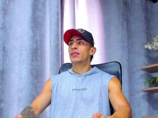 Adrian Rae webcam flirt4free model stream image