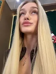 KristinaDane webcam model stream image