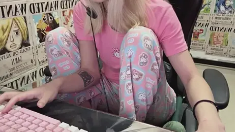 SNAKEgirlQAQ webcam stripchat model stream image