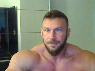 Kevin Muscle webcam model stream image