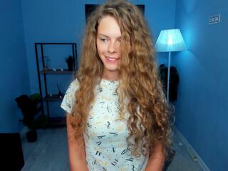 Tayte Elin webcam model stream image