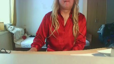ShinyLarissa webcam model stream image
