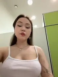 Peachy_Dream webcam model stream image