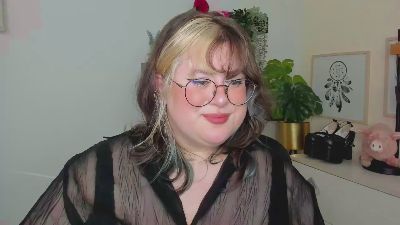 OpheliaLush webcam model stream image