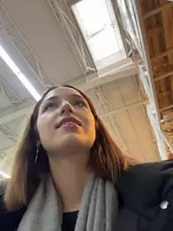 DollyTall webcam model stream image