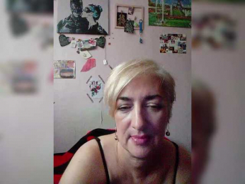 DearLady webcam model stream image