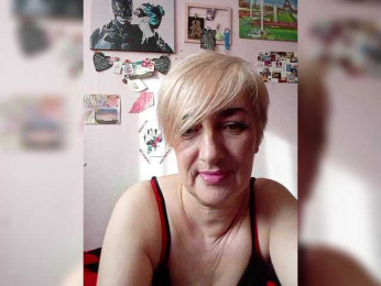 DearLady webcam model stream image