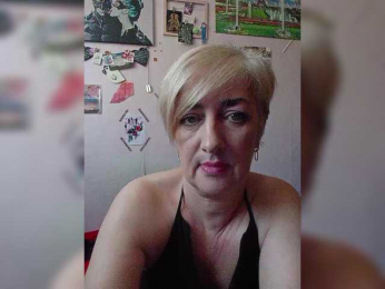DearLady webcam model stream image