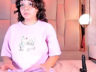 emma-blake webcam model stream image