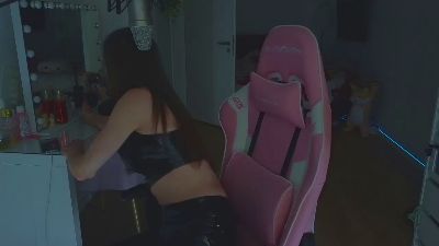 L1ndaqt_insta webcam model stream image