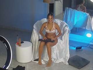 voyeurcam-casa-salsa-parlor webcam model stream image