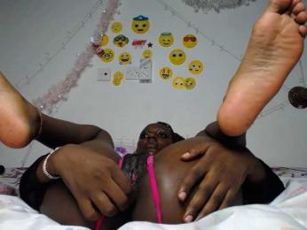 QueenAria webcam bongacams model stream image