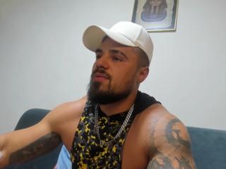 Tiberius Hunk webcam model stream image