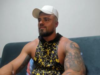 Tiberius Hunk webcam flirt4free model stream image