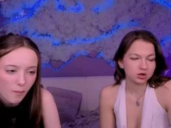 chloe_ley webcam model stream image