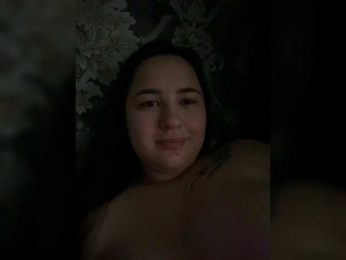 LisnoraGold webcam model stream image