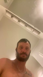 Upbutnotcrazy webcam model stream image
