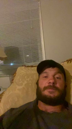 Upbutnotcrazy webcam model stream image