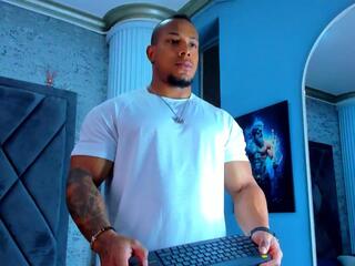 Travis Lenox webcam flirt4free model stream image