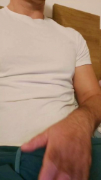 Superworms webcam model stream image