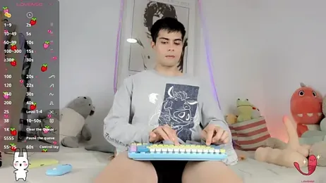 lucas_cute webcam model stream image
