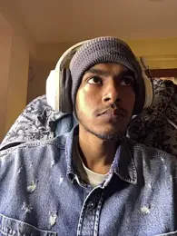 RavenKisses webcam model stream image