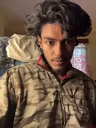 RavenKisses webcam model stream image