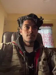 RavenKisses webcam model stream image