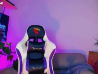 queen-violett1 webcam model stream image